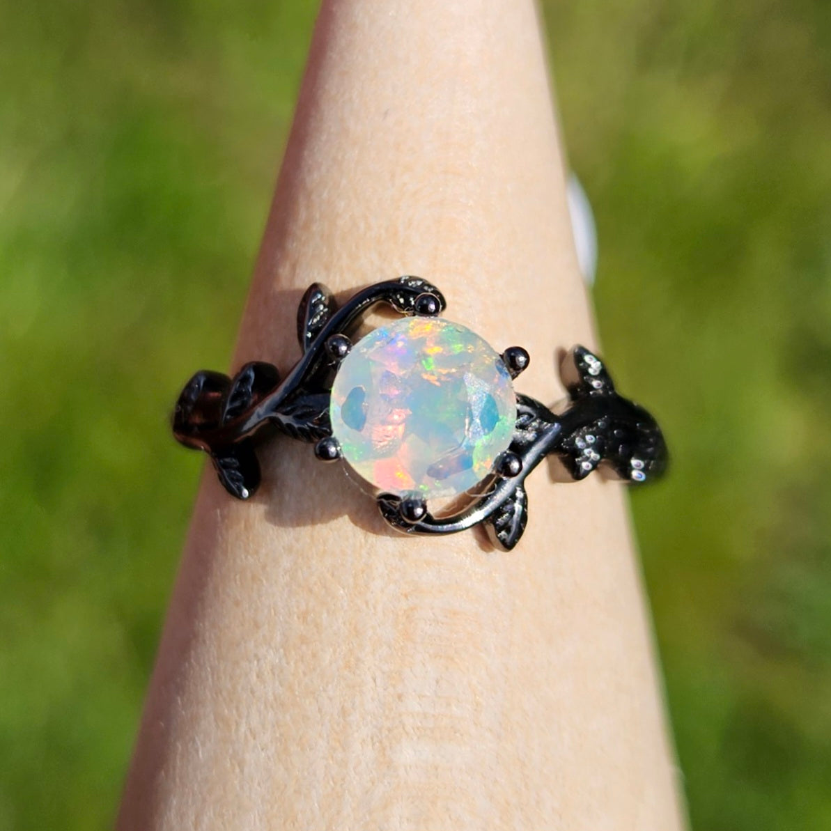 Black overlay leaf design s925 adjustable rings