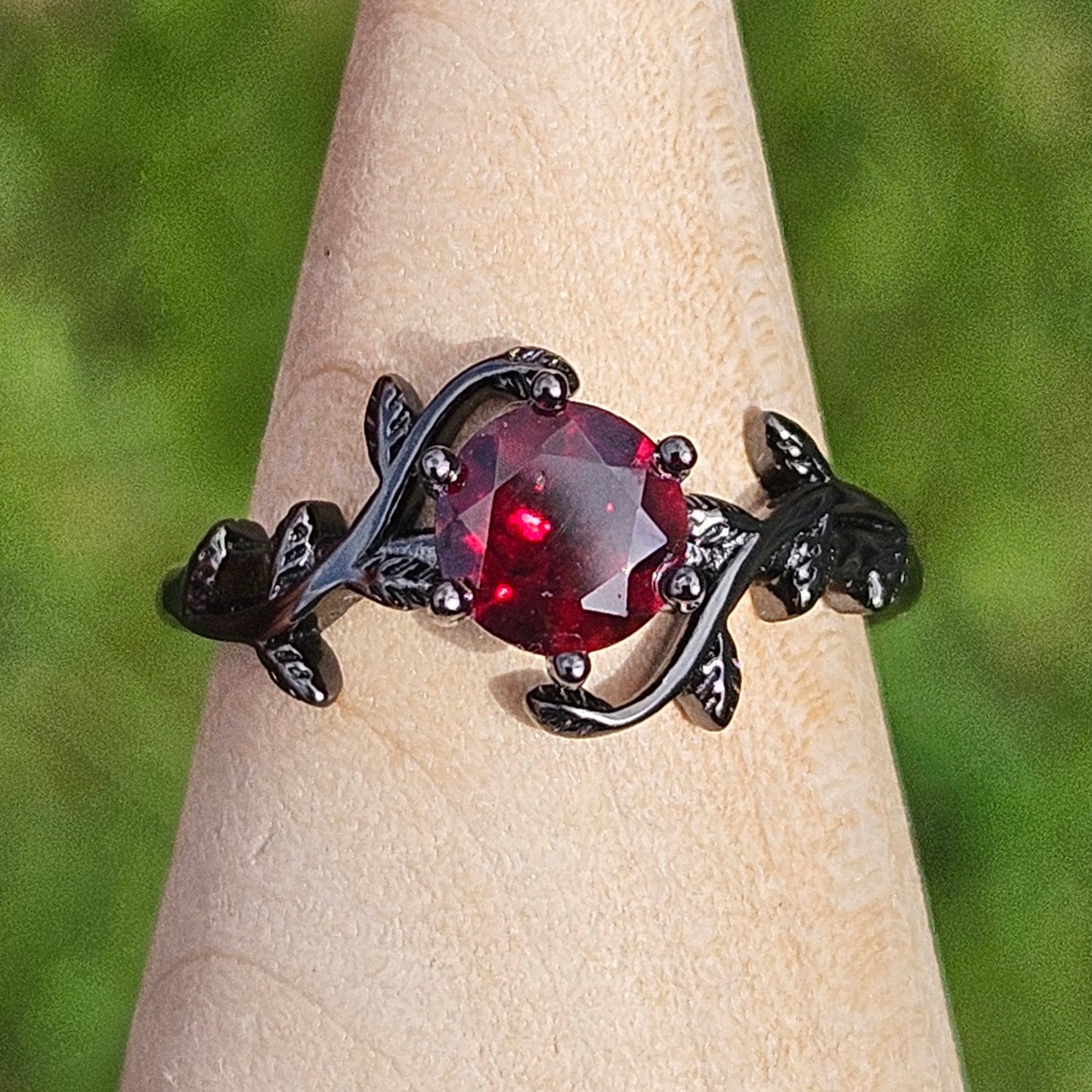 Black overlay leaf design s925 adjustable rings