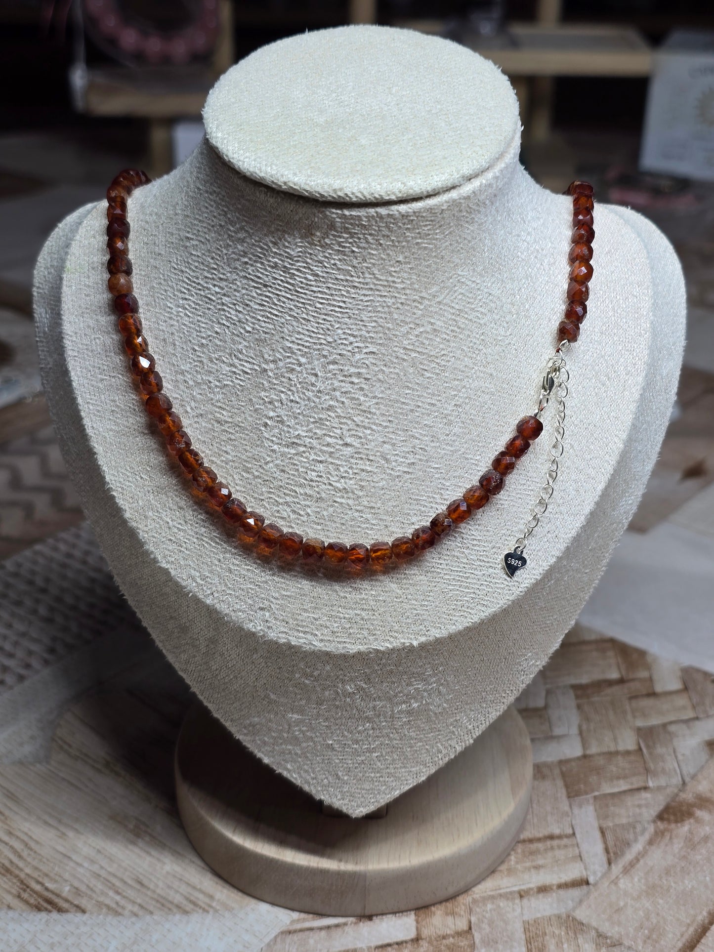 Chokers & bracelets - Faceted cubes 3-4mm bead S925