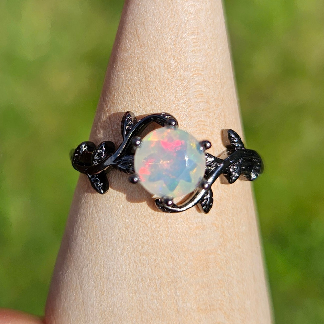 Black overlay leaf design s925 adjustable rings