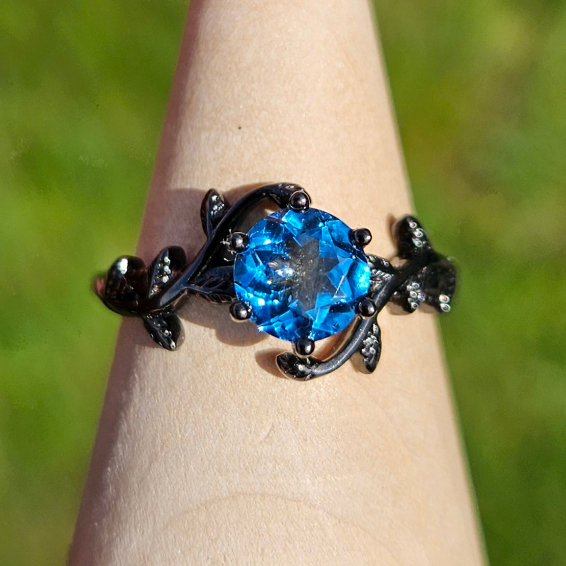 Black overlay leaf design s925 adjustable rings