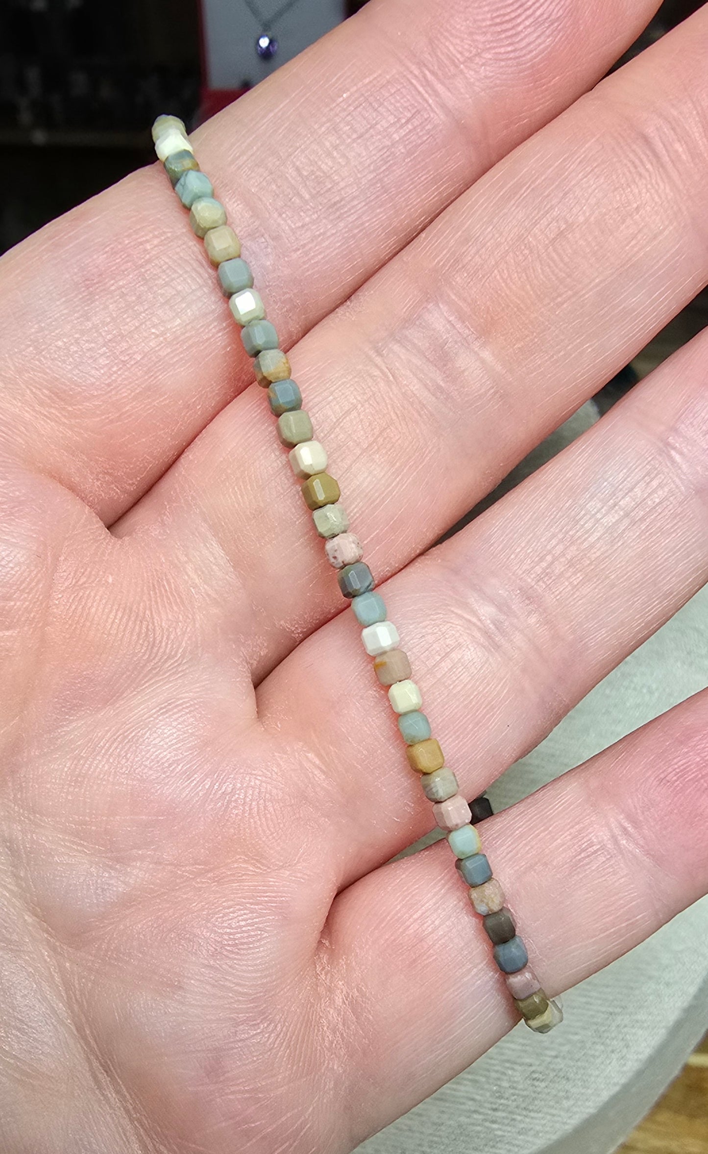 Chokers & Bracelets - Faceted cubes 1.5-2.5mm beads S925