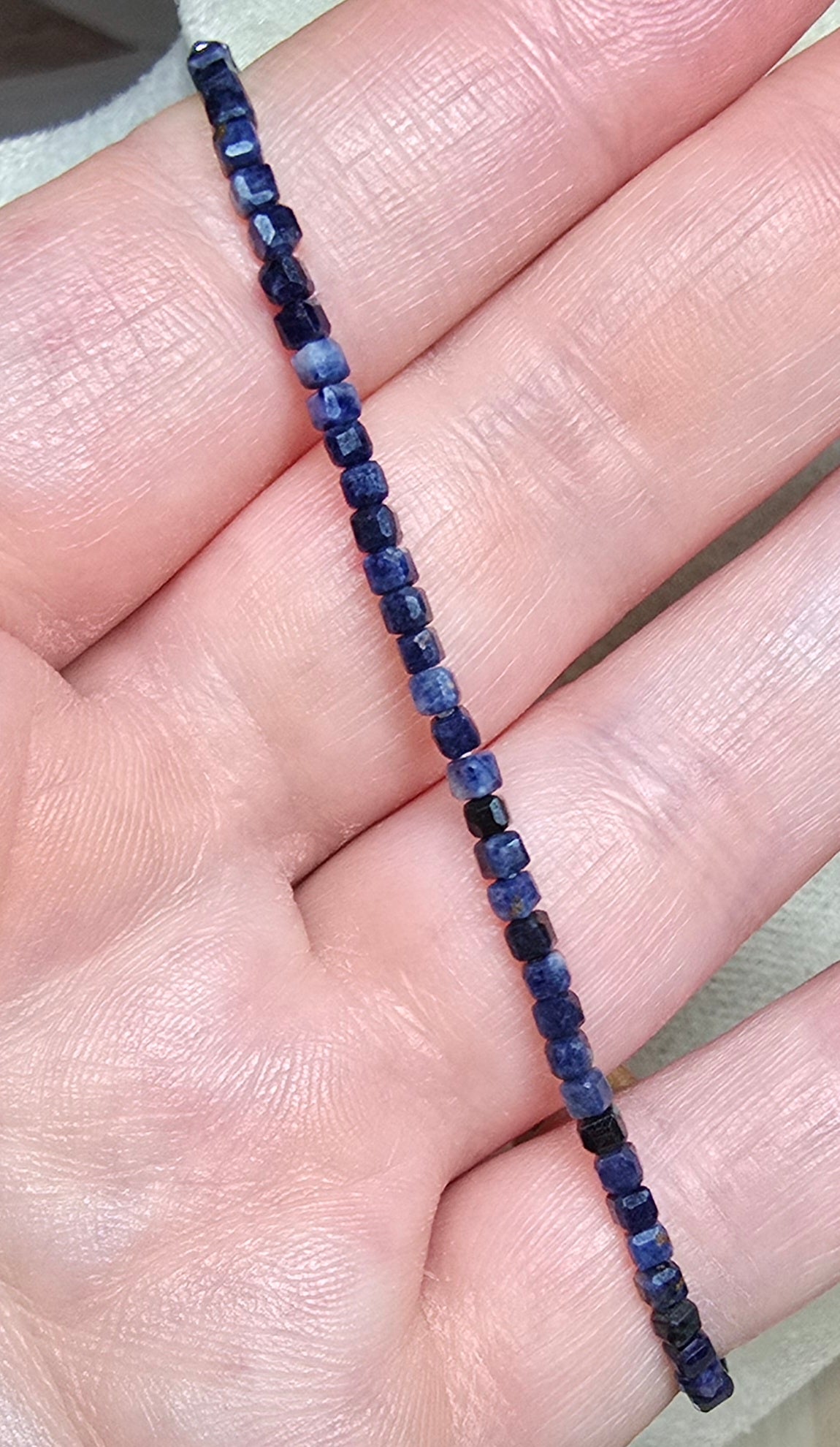 Chokers & Bracelets - Faceted cubes 1.5-2.5mm beads S925