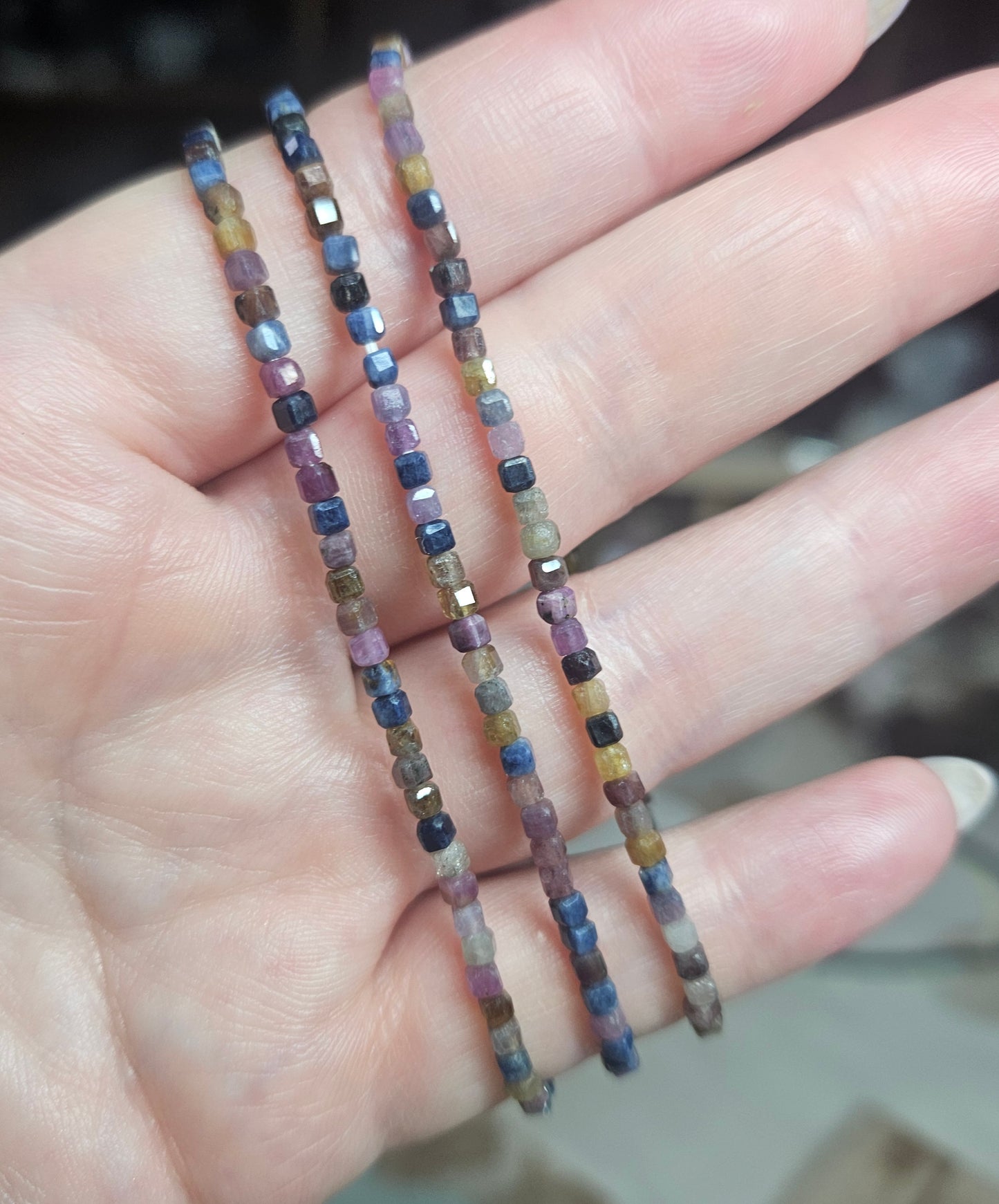 Bracelets - Faceted crystal cube 2-6mm