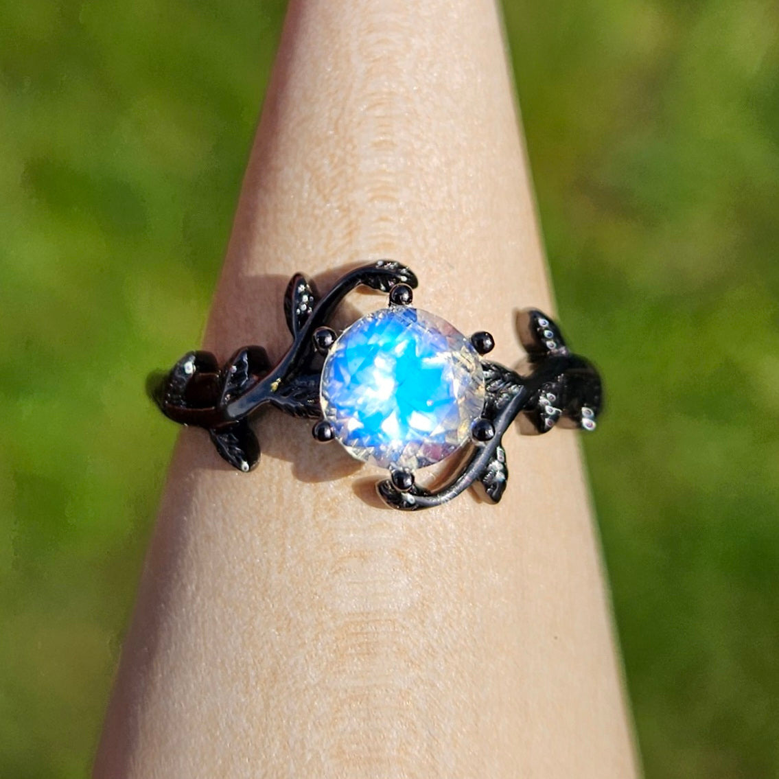 Black overlay leaf design s925 adjustable rings