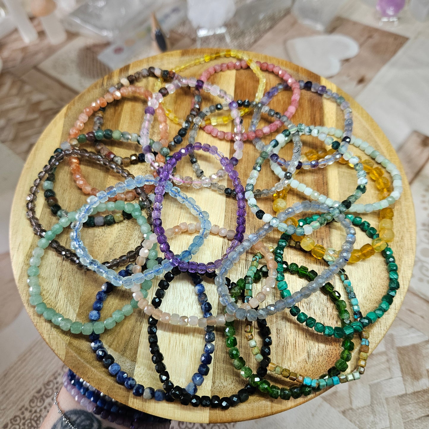 Bracelets - Faceted crystal cube 2-6mm