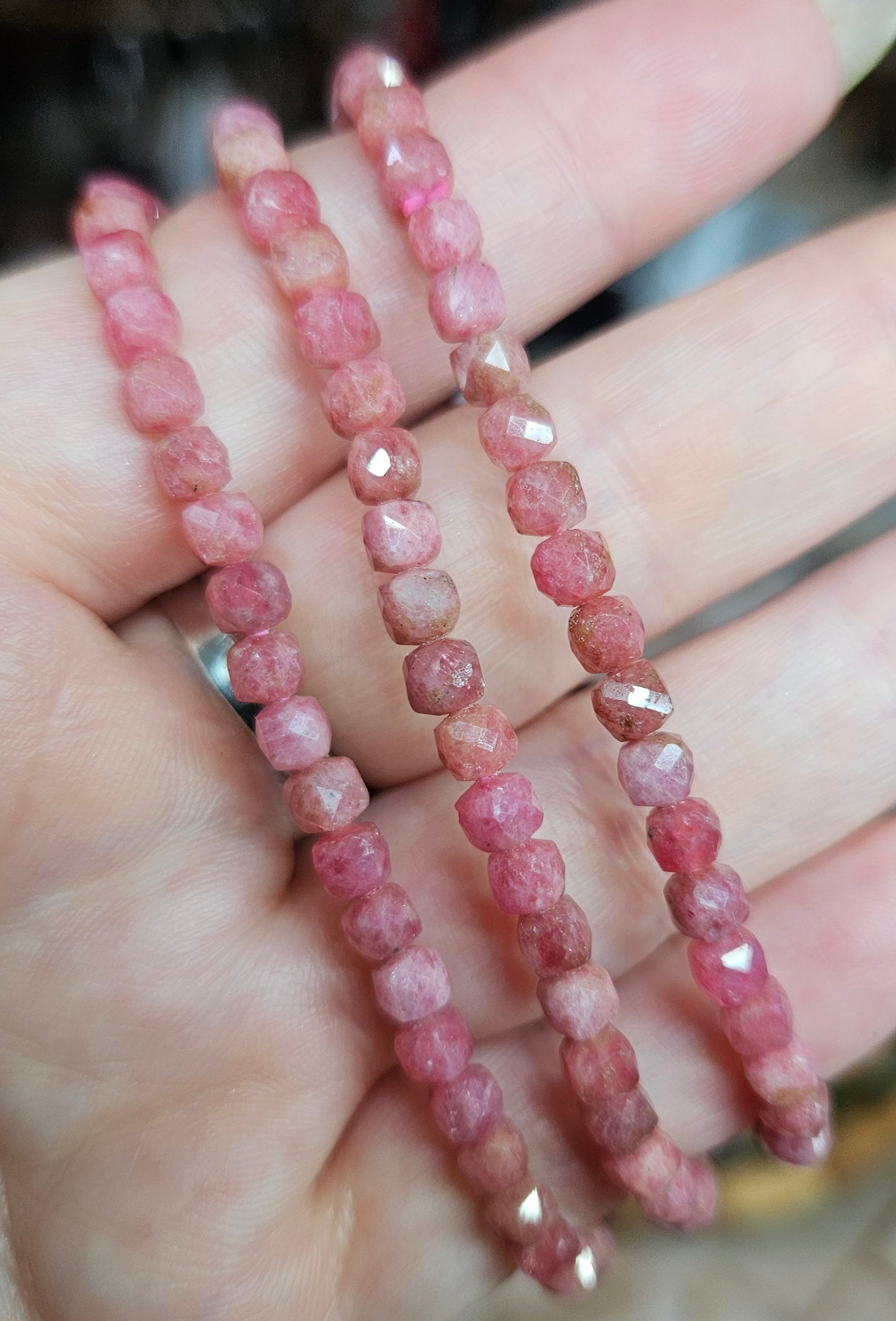 Bracelets - Faceted crystal cube 2-6mm