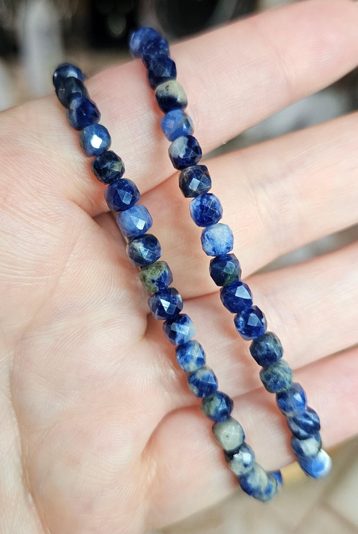 Bracelets - Faceted crystal cube 2-6mm
