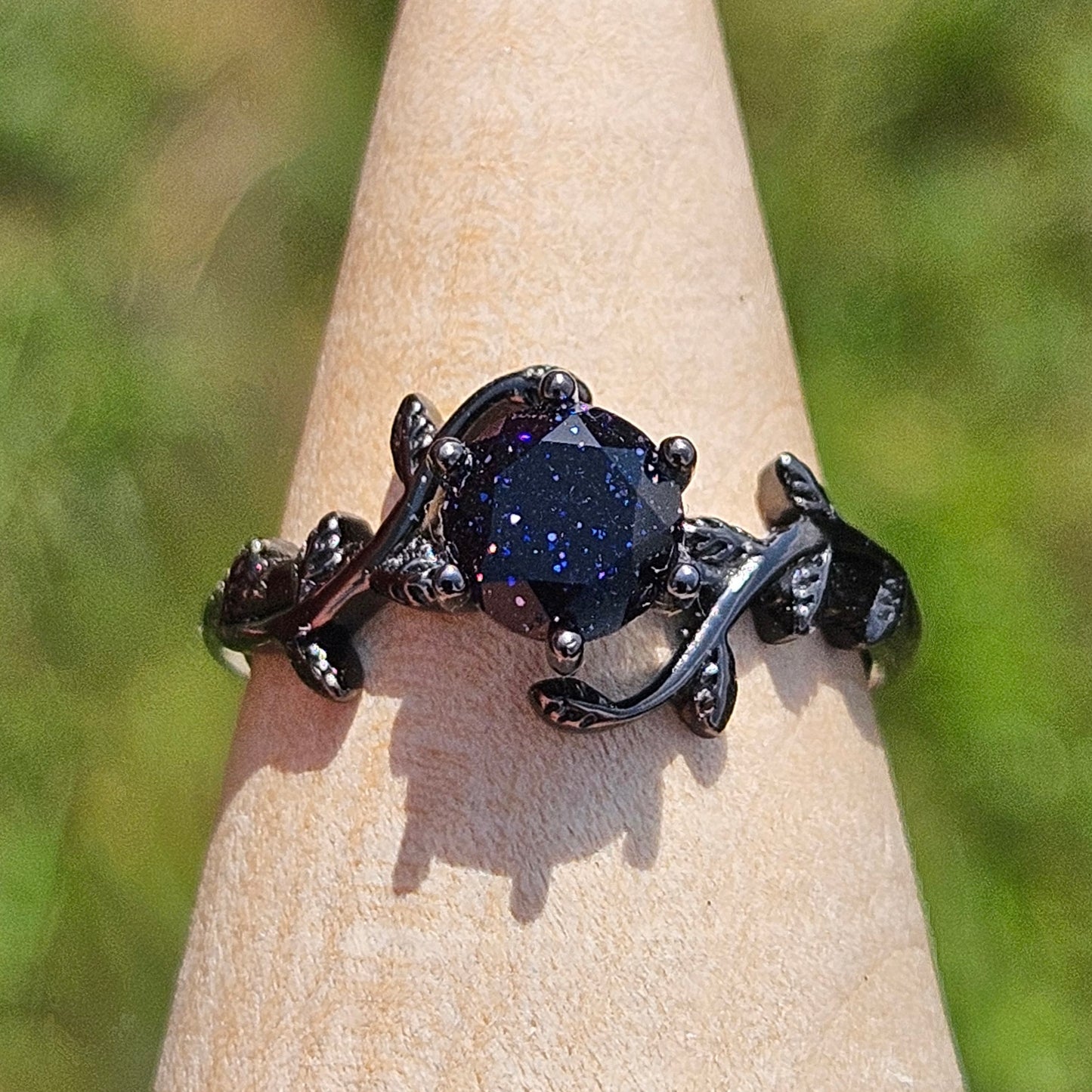 Black overlay leaf design s925 adjustable rings