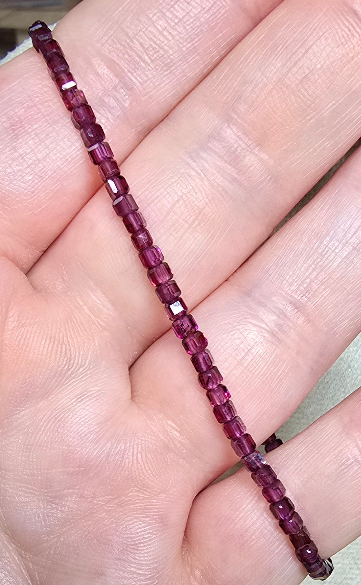 Chokers & Bracelets - Faceted cubes 1.5-2.5mm beads S925