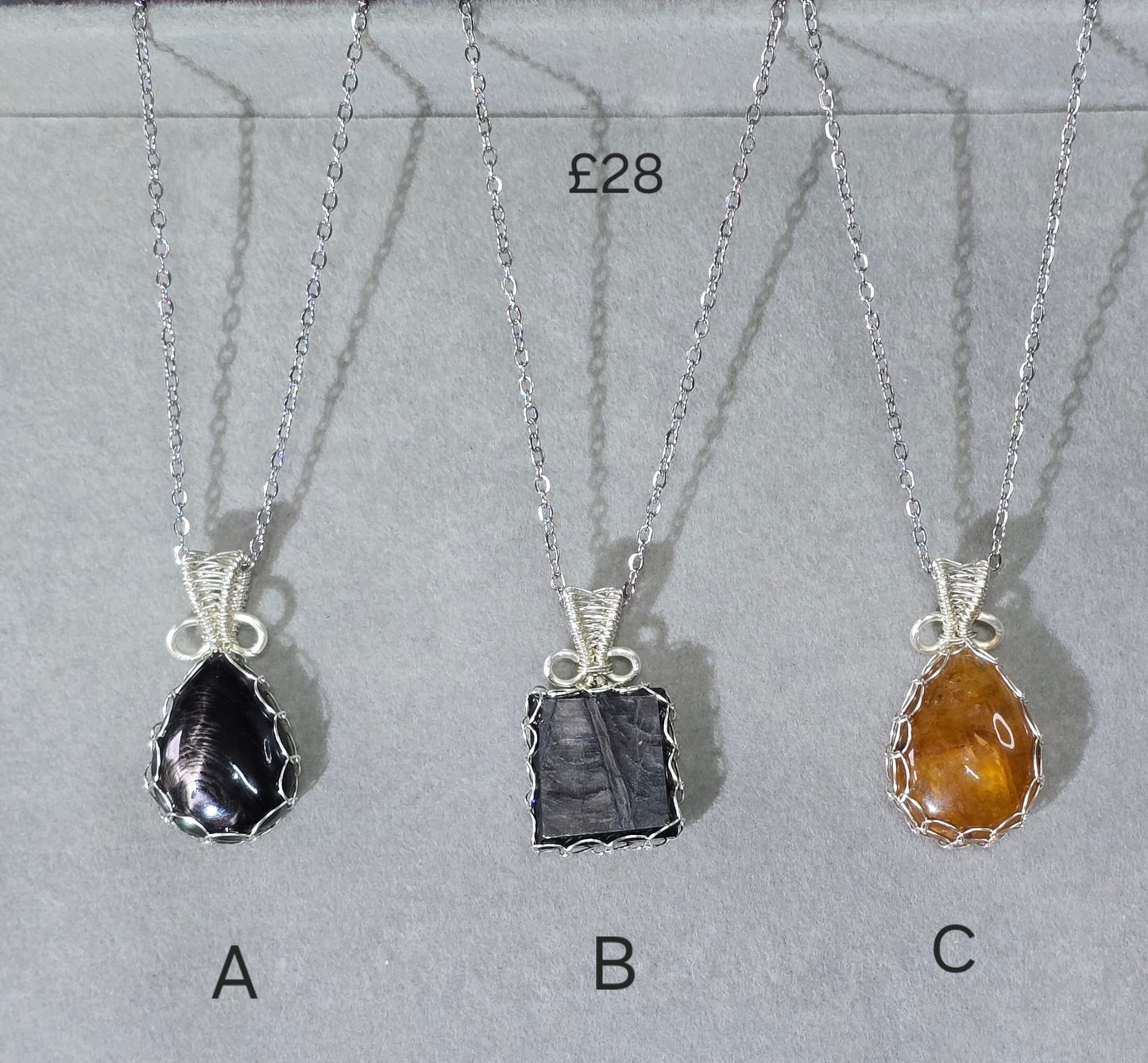 Delicate Wire wrap pendants & Stainless steel chains 45-50cm chain 💫