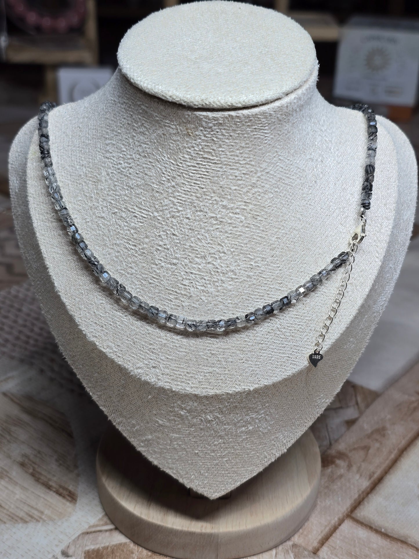 Chokers & bracelets - Faceted cubes 3-4mm bead S925