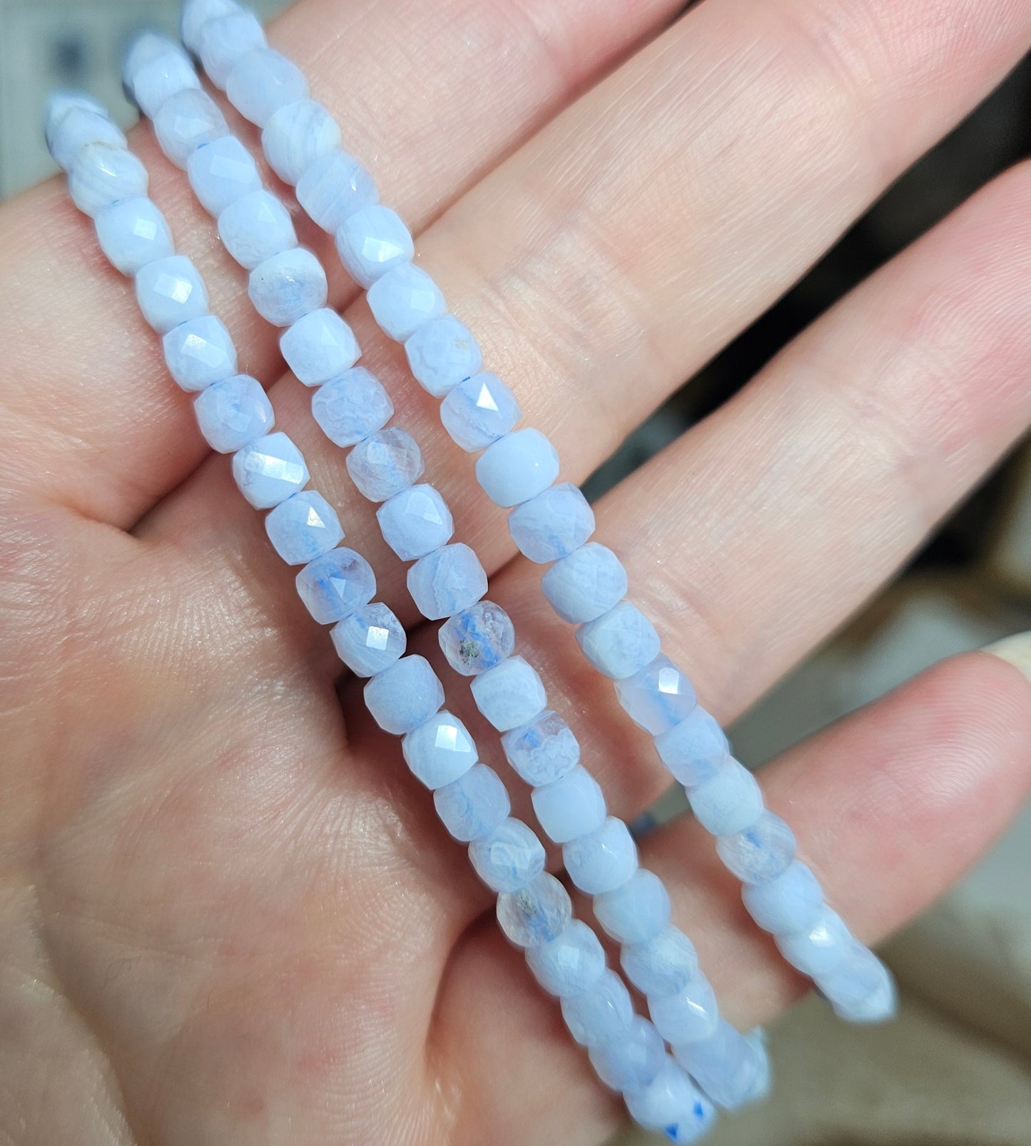 Bracelets - Faceted crystal cube 2-6mm