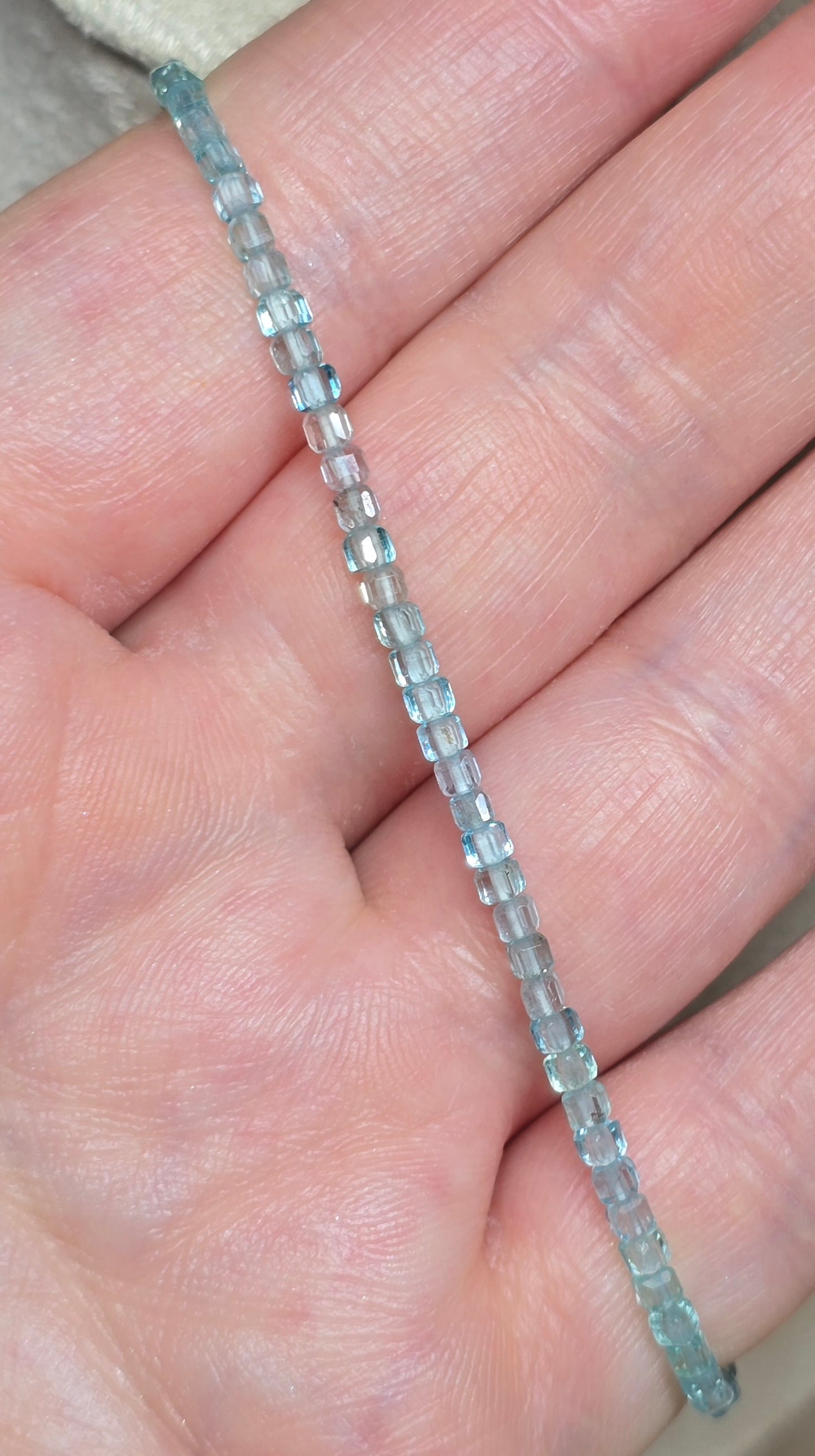 Chokers & Bracelets - Faceted cubes 1.5-2.5mm beads S925