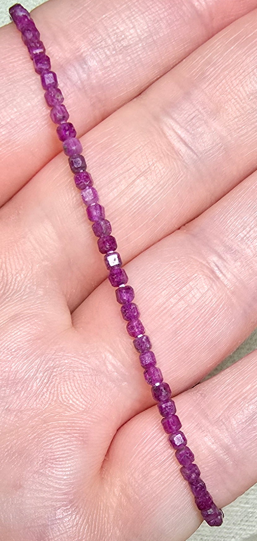 Chokers & Bracelets - Faceted cubes 1.5-2.5mm beads S925