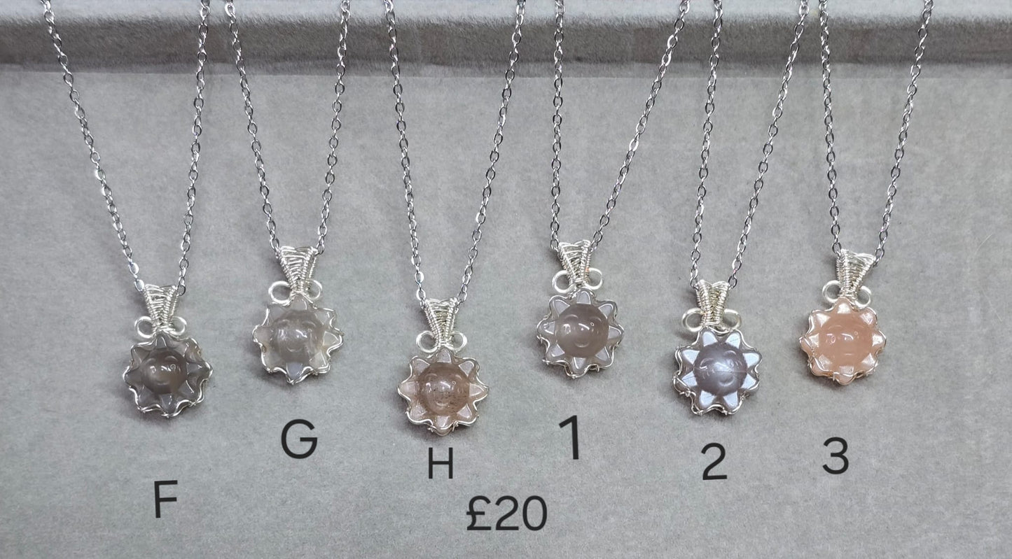 Delicate Wire wrap pendants & Stainless steel chains 45-50cm chain 💫