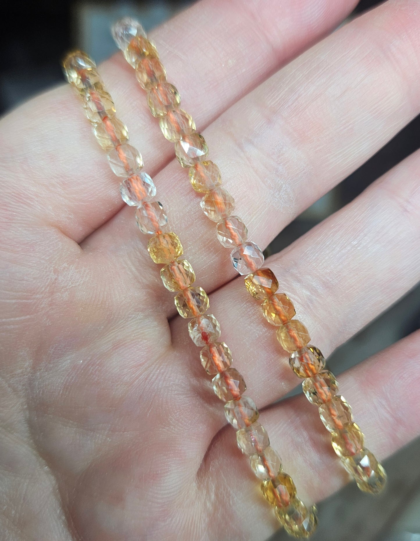 Bracelets - Faceted crystal cube 2-6mm