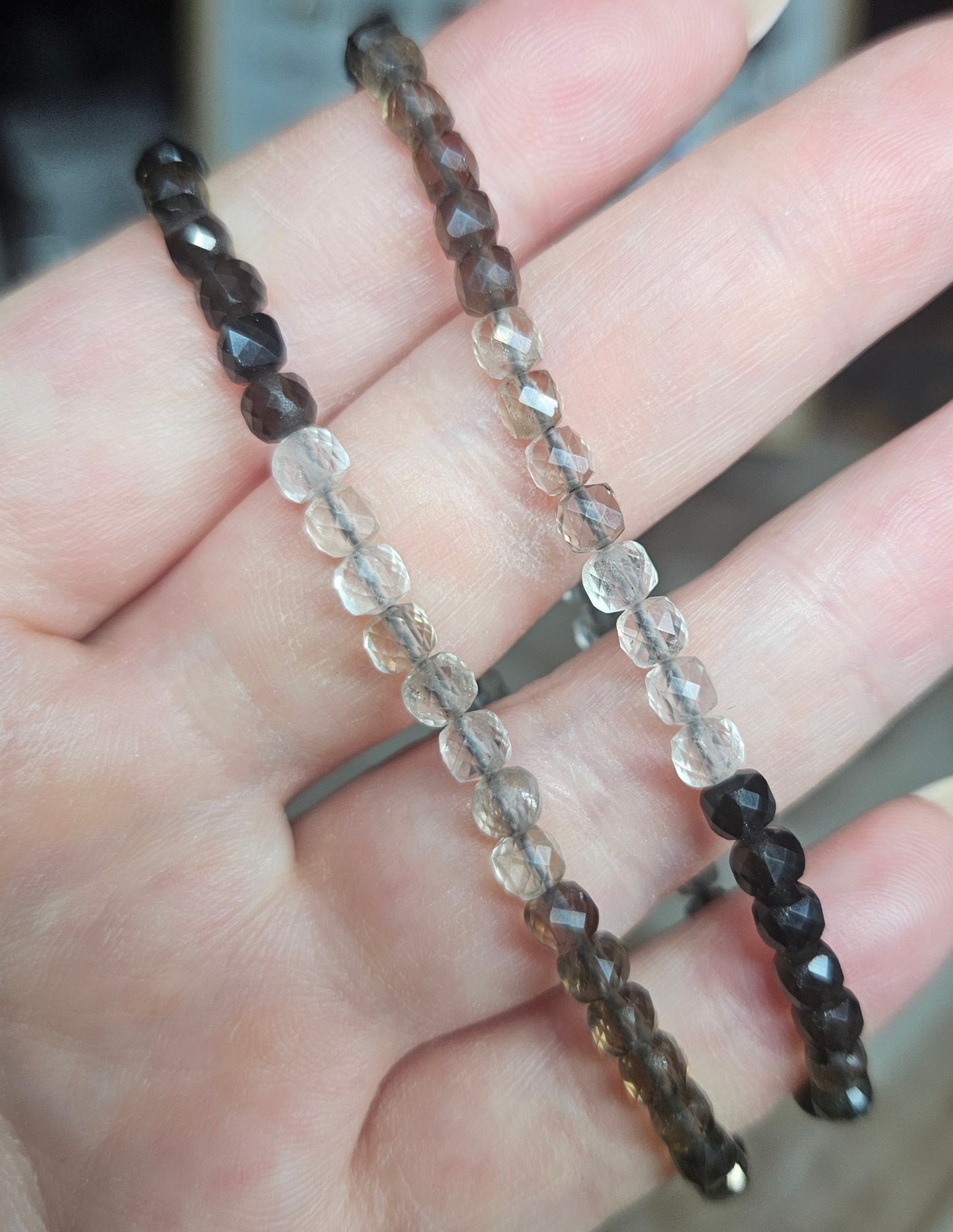 Bracelets - Faceted crystal cube 2-6mm