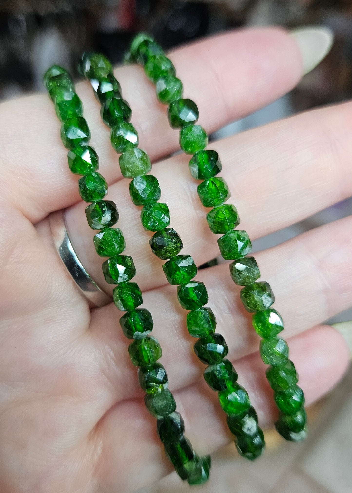 Bracelets - Faceted crystal cube 2-6mm