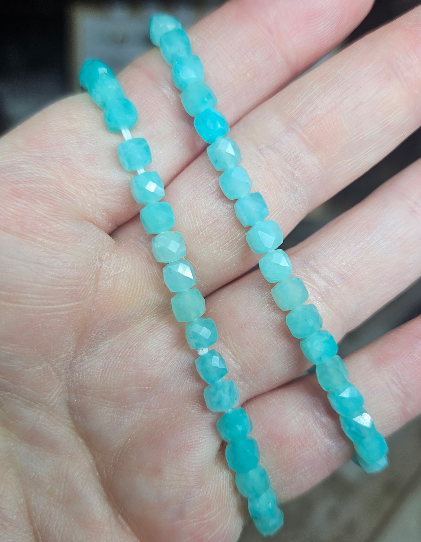 Bracelets - Faceted crystal cube 2-6mm